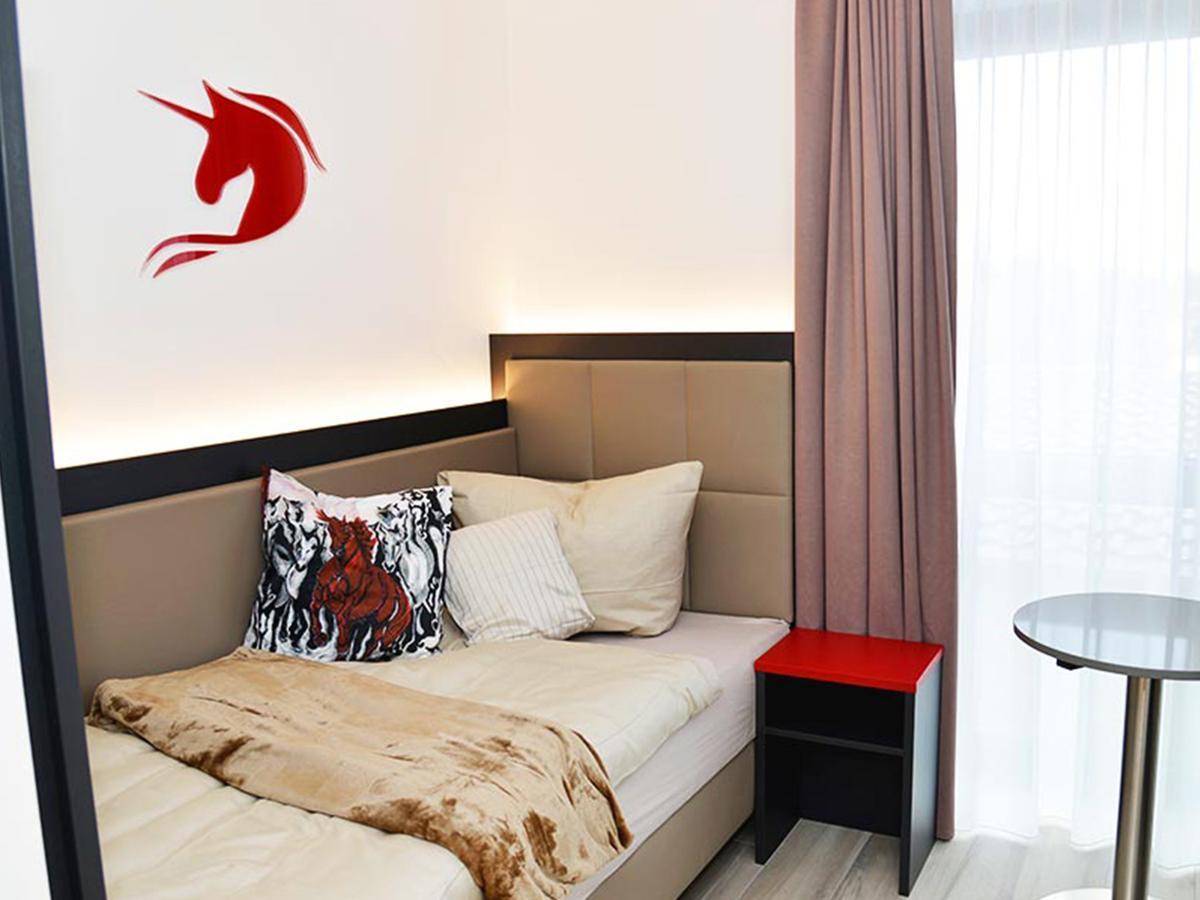 Hotel Rotes Einhorn **** Düren - Eifel Esterno foto